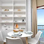 Coqueto Atico Junto A La Playa By Rent Me * Torremolinos