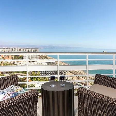 Apartamento Coqueto Atico Junto A La Playa By Rent Me Torremolinos