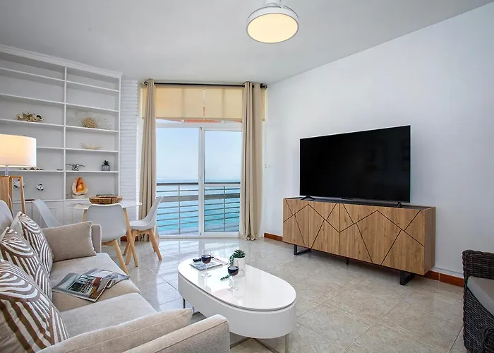 Coqueto Atico Junto A La Playa By Rent Me